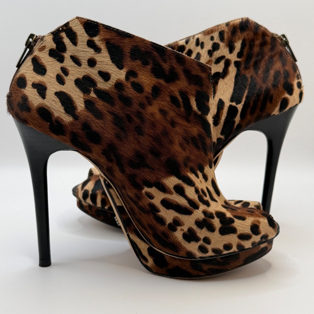 Kenneth Cole Test Time Leopard Calf Hair Peep Toe Platform Booties Heels 7.5M